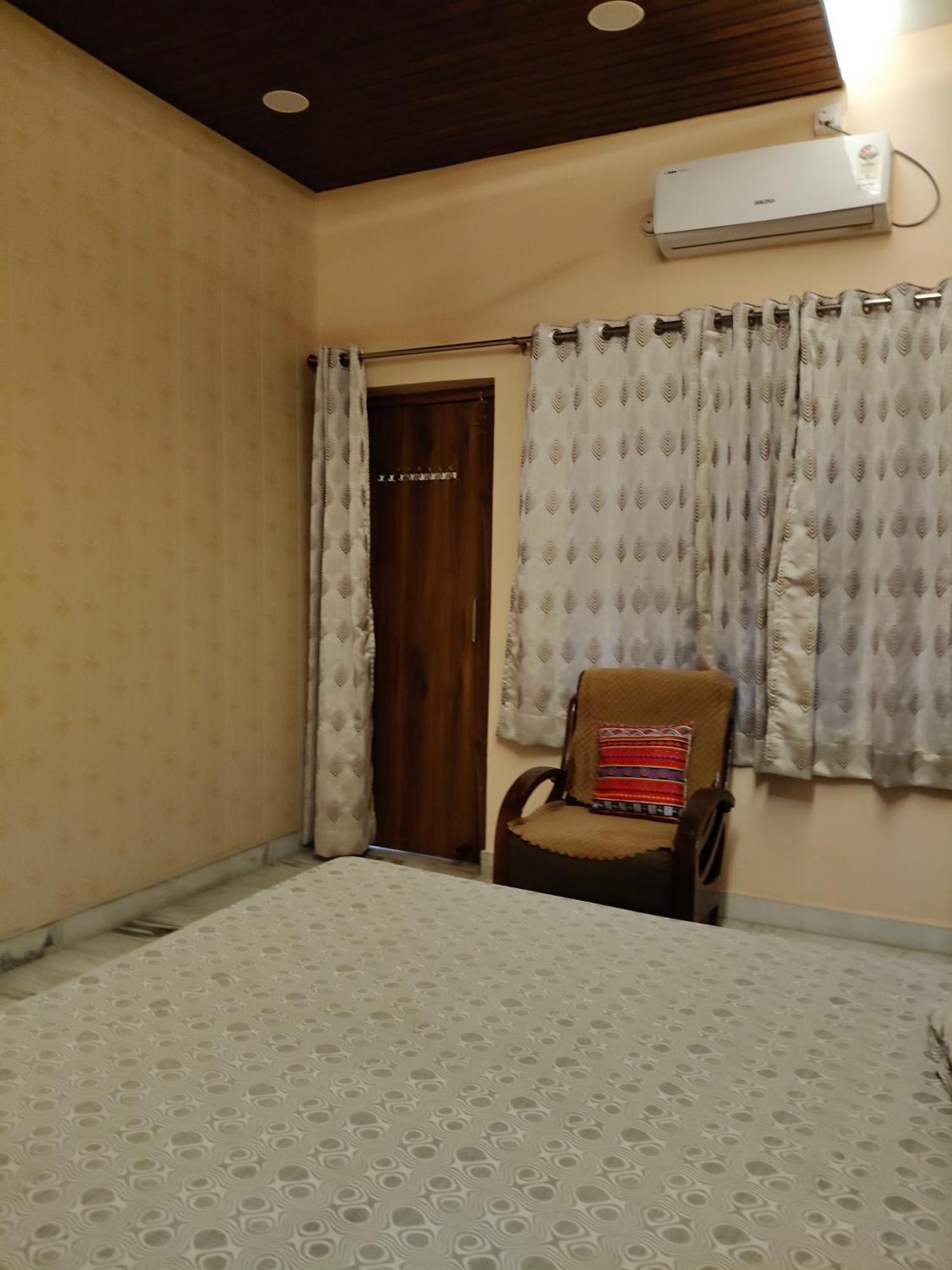 Kashivas - Spacious 2Bhk Near Assi Ghat Váránaszi Kültér fotó